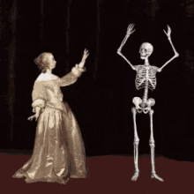 Lady Skeleton GIF - Lady Skeleton Dancing GIFs