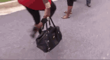 Nene Walking With Bag Nene Leakes GIF - Nene Walking With Bag Nene Leakes Bag GIFs
