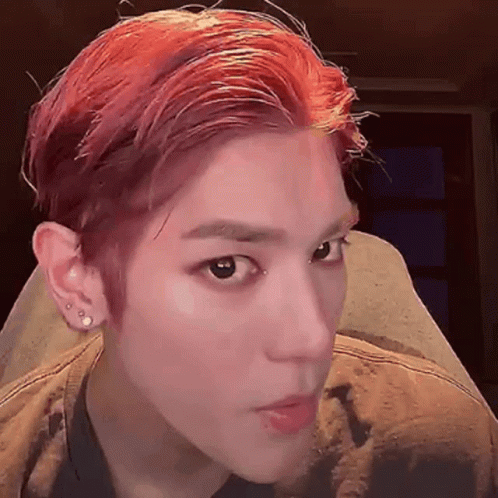 Lee Taeyong Taeyong GIF - Lee Taeyong Taeyong Taeyong Staring - Discover &  Share GIFs