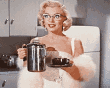 Smile How To Marry A Millionaire GIF - Smile How To Marry A Millionaire Marilyn Monroe GIFs