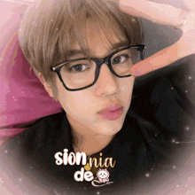 a picture of a person with glasses and the name sionnia de on the bottom