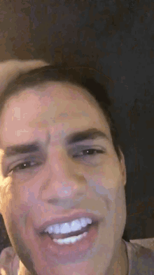 Antonio Rafaski Selfie GIF - Antonio Rafaski Selfie Hair GIFs