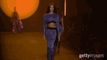 raisavennesa runway model walk fashion