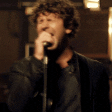 Screaming Billy Currington GIF - Screaming Billy Currington Don'T It Song GIFs