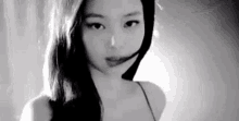 Jennie Dark White GIF - Jennie Dark White GIFs