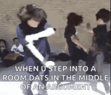 Room Argument GIF - Room Argument When U Step Into A Room Dats In The Middle GIFs
