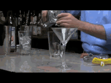 How To Make The Perfect Martini GIF - Drinks Classic Martini GIFs