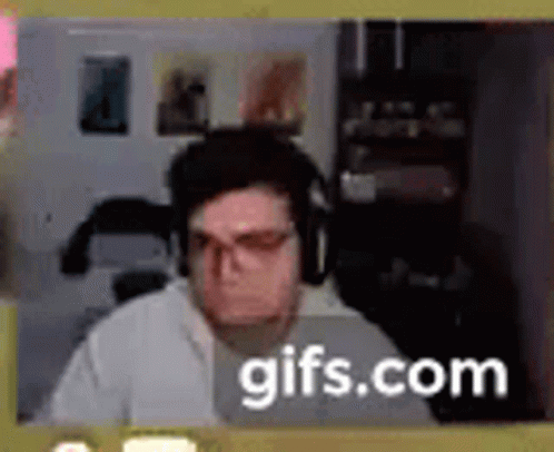 Scared Facemaker GIF - Scared Facemaker WeCanBeHeroes - Discover & Share  GIFs