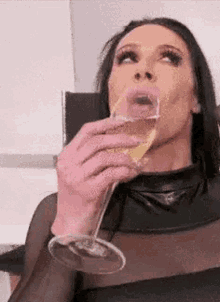 Kendra Lust Drink GIF - Kendra Lust Drink Champagne GIFs