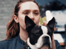 Elizabeth Olsen Lizzie GIF - Elizabeth Olsen Lizzie Dog GIFs