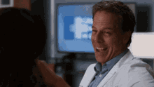 Greys Anatomy Tom Koracick GIF - Greys Anatomy Tom Koracick Laughing GIFs
