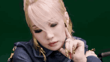 Gold Blonde GIF - Gold Blonde Nails GIFs