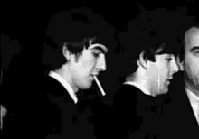 George Harrison The Beatles GIF - George Harrison The Beatles Paul Mccartney GIFs