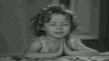 Shirley Temple Praying GIF - Shirley Temple Praying Child GIFs