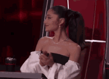 Ariana Grande The Voice GIF - Ariana Grande The Voice Clapping Hands GIFs