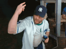Chris Mullet And Horns GIF - Chris Mullet And Horns GIFs