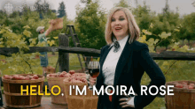 Hello Im Moira Rose Catherine Ohara GIF - Hello Im Moira Rose Moira Rose Catherine Ohara GIFs