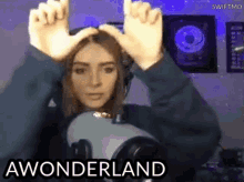 Twitch Alison Wonderland GIF - Twitch Alison Wonderland W Hand GIFs