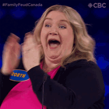 Clapping Robyn GIF - Clapping Robyn Family Feud Canada GIFs