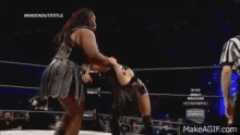 Awesome Kong Wrestling GIF - Awesome Kong Wrestling Fight GIFs