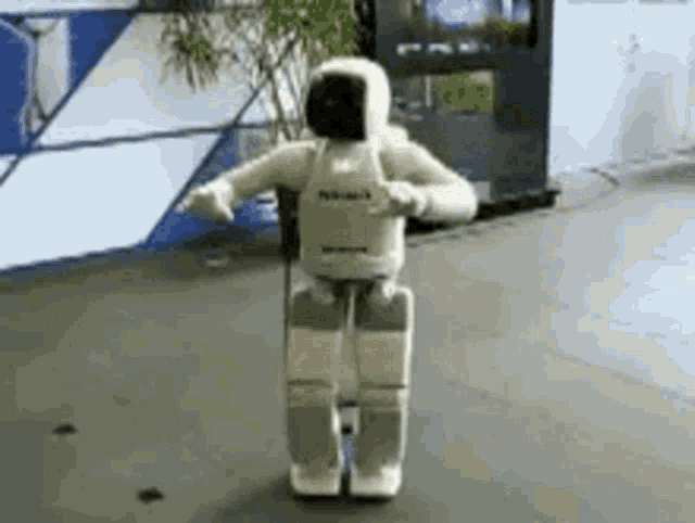 Где робот танцует. Робот танцует. Танец робота. Роботы гифки. Робототехника гиф.