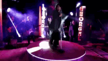 Dancing Spotlight GIF - Dancing Spotlight Dancingto The Beat GIFs