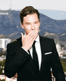Love Kiss GIF - Love Kiss Benedict Cumberbatch GIFs