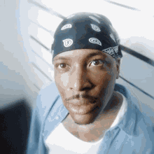 Looking Yg GIF - Looking Yg Out On Bail Song GIFs