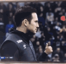 Lampard Thumbs Up GIF - Lampard Thumbs Up Small Hand GIFs