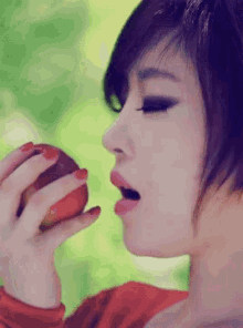 가인 사과 GIF - Gain Son Apple Kpop GIFs