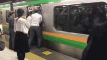 train rush hour japan