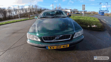 Volvo V40 GIF