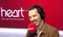 Benedict Cumberbatch Interview GIF - Benedict Cumberbatch Interview Heart GIFs