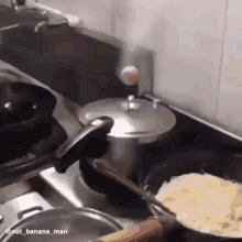 egg smoke floating cooking