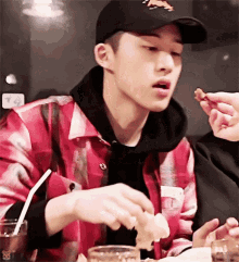 Hanbin Hanbin Eating GIF - Hanbin Hanbin Eating Hanbin Chewing GIFs