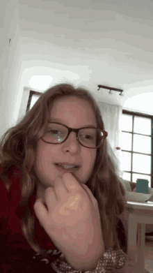 Girl Selfie GIF - Girl Selfie Fast GIFs