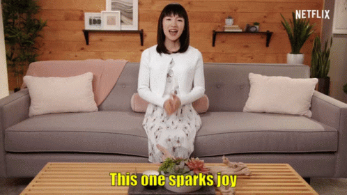 Marie Kondo Spark Joy GIF - Marie Kondo Spark Joy This Sparks Joy -  Discover & Share GIFs