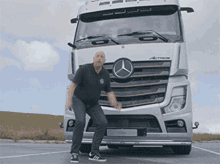 Mercedes Benz Trucks Mercedes GIF - Mercedes Benz Trucks Mercedes Benz Mercedes GIFs