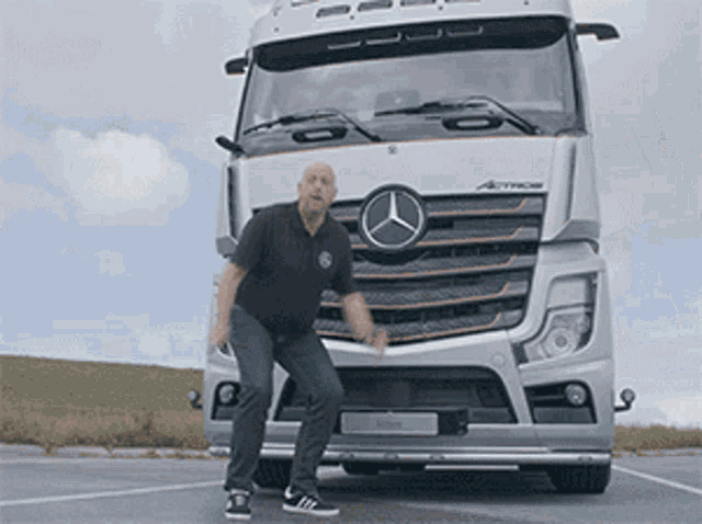 Mercedes Benz Trucks Mercedes GIF - Mercedes Benz Trucks Mercedes Benz  Mercedes - Discover & Share GIFs