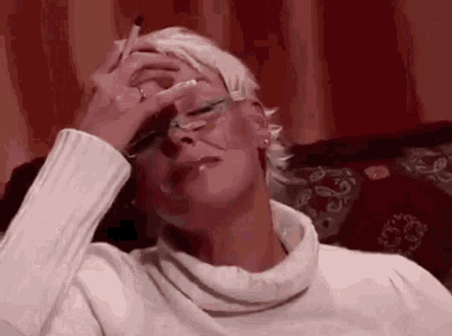 Contain Laugh GIF - Contain Laugh GIFs