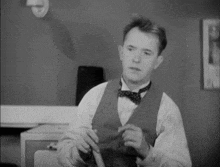 Laurel And Hardy Thinking GIF - Laurel And Hardy Thinking GIFs