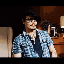 Johnny Depp Hat GIF - Johnny Depp Hat Smile GIFs