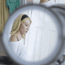 Look Into The Mirror Gwen Stacy GIF - Look Into The Mirror Gwen Stacy Kay Lynn Syrin GIFs