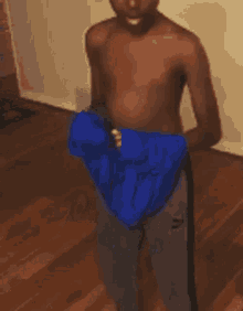 Poppin And Shakin Dancing Boy GIF - Poppin And Shakin Dancing Boy Dancing King GIFs