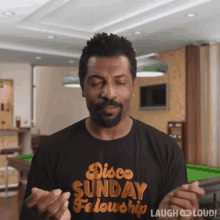 Meditating Deon Cole GIF - Meditating Deon Cole Meditate With Me GIFs