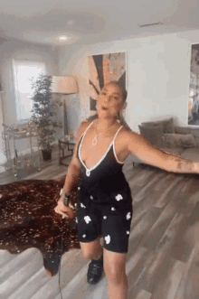 Spin Around Danielle Leigh Curiel GIF - Spin Around Danielle Leigh Curiel Danileigh GIFs