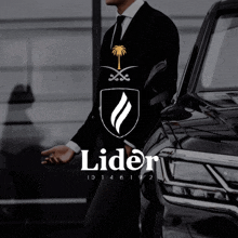 a man in a suit is standing next to a black car with the word lider on the bottom