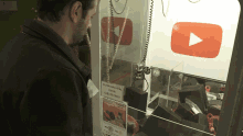 Disappointed Crane Game GIF - Disappointed Crane Game Claw Machine Game GIFs