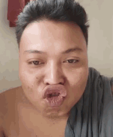Kiss Smiling GIF - Kiss Smiling Duck Face GIFs