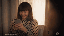 Laughing Maggie GIF - Laughing Maggie Zoeys Extraordinary Playlist GIFs